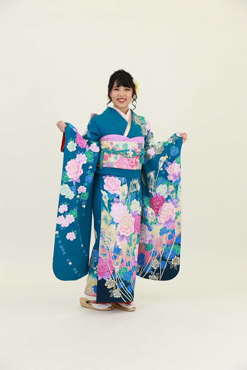 【ターコイズ振袖】フレッシュかつ豪華に☆