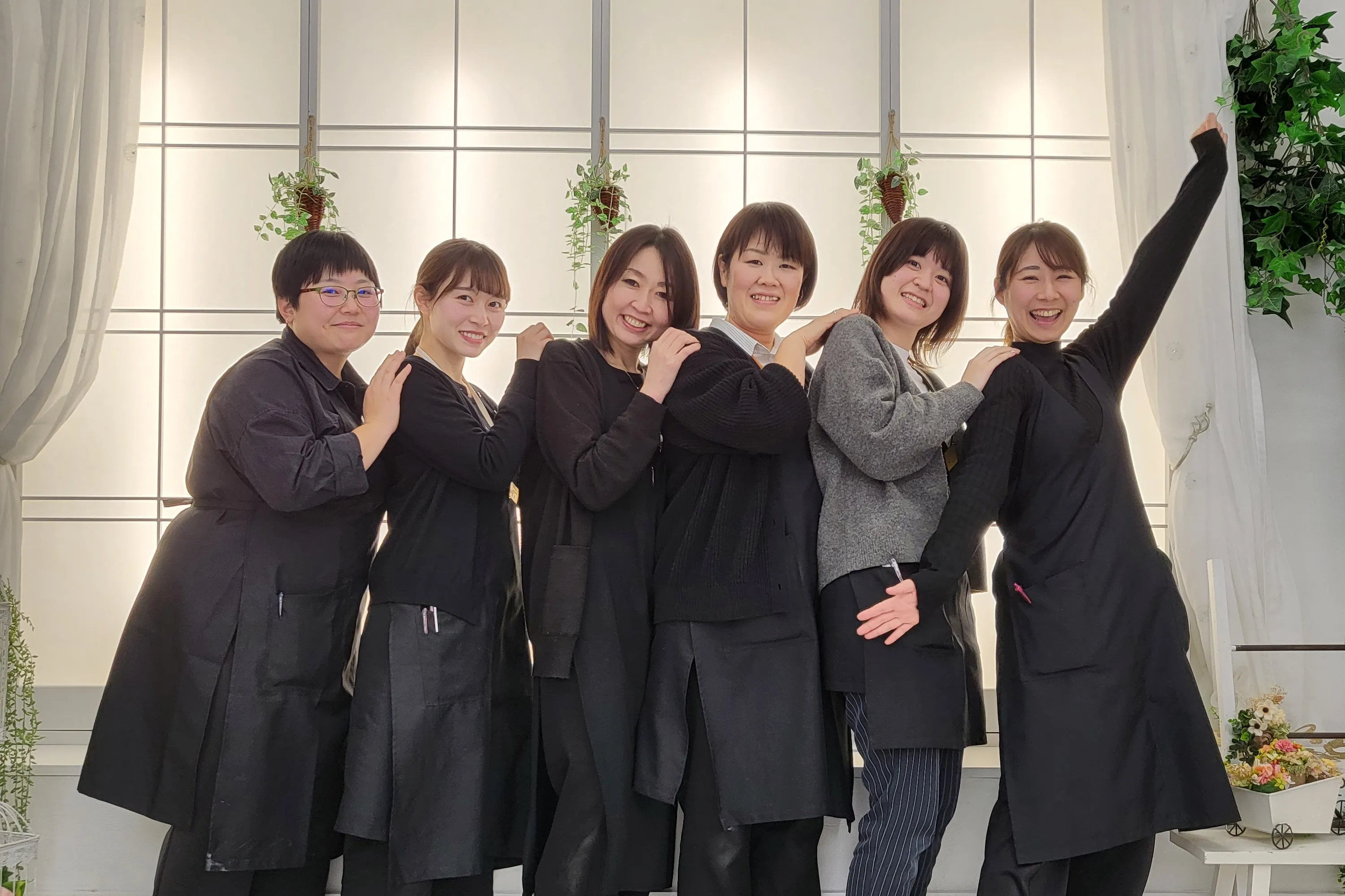 京都もなみ・スタジオもなみは、振袖・着物のプロフェッショナルが、お客さまの記念撮影をお手伝いします