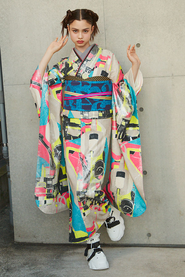 ブルべ冬さんに似合う色の振袖「カラフルなポップアート柄が目を引く、個性派モダン振袖〈No.FL-E101〉【NEW】」