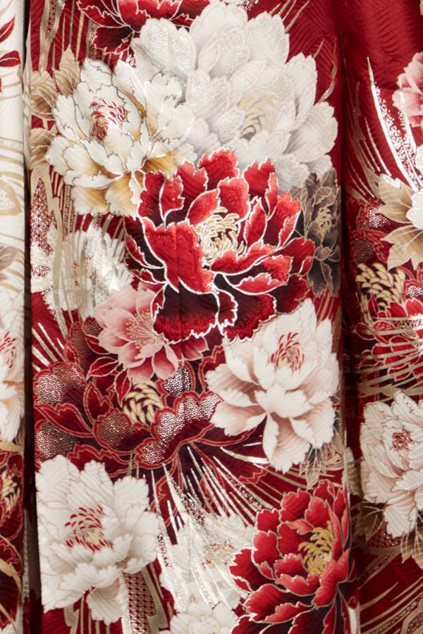 赤地に白牡丹が豪華に咲き誇る、王道華やぎの古典振袖〈No.FL-E309〉【NEW】の画像4枚目
